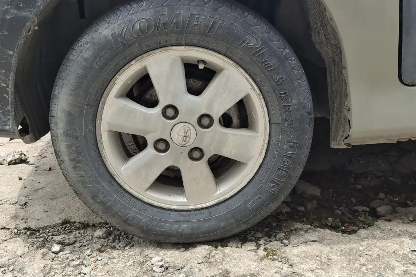 2011 FAW Senia M80 1.3L 91HP L4 5MT,autocango,china used car exporter,china ev exporter,chinese used car exporter,chinese used ev exporter