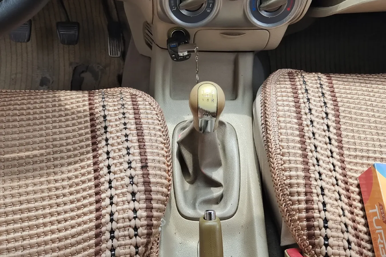 2011 FAW Senia M80 1.3L 91HP L4 5MT,autocango,china used car exporter,china ev exporter,chinese used car exporter,chinese used ev exporter