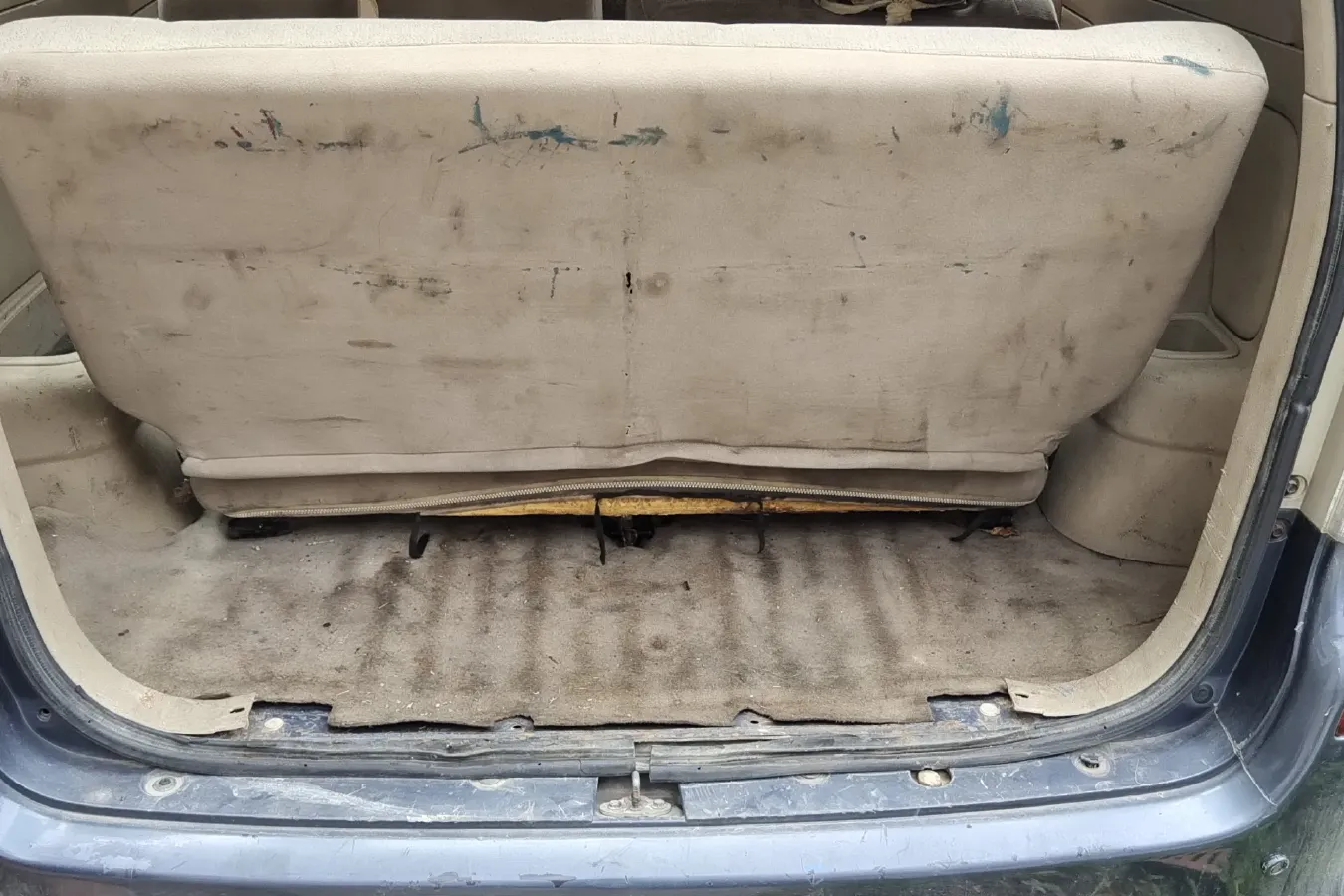 2011 FAW Senia M80 1.3L 91HP L4 5MT,autocango,china used car exporter,china ev exporter,chinese used car exporter,chinese used ev exporter