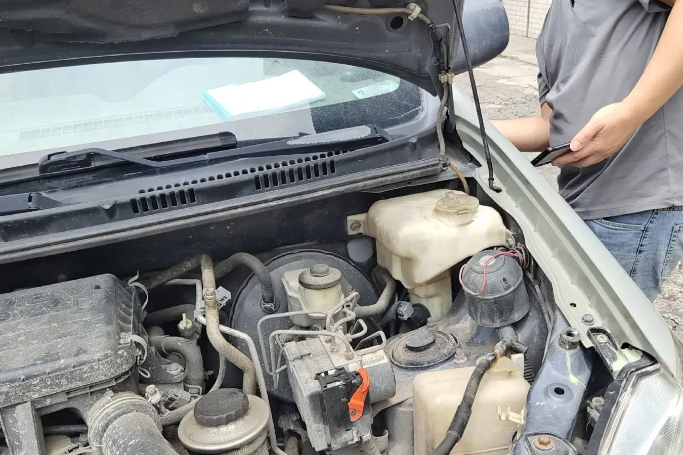 2011 FAW Senia M80 1.3L 91HP L4 5MT,autocango,china used car exporter,china ev exporter,chinese used car exporter,chinese used ev exporter