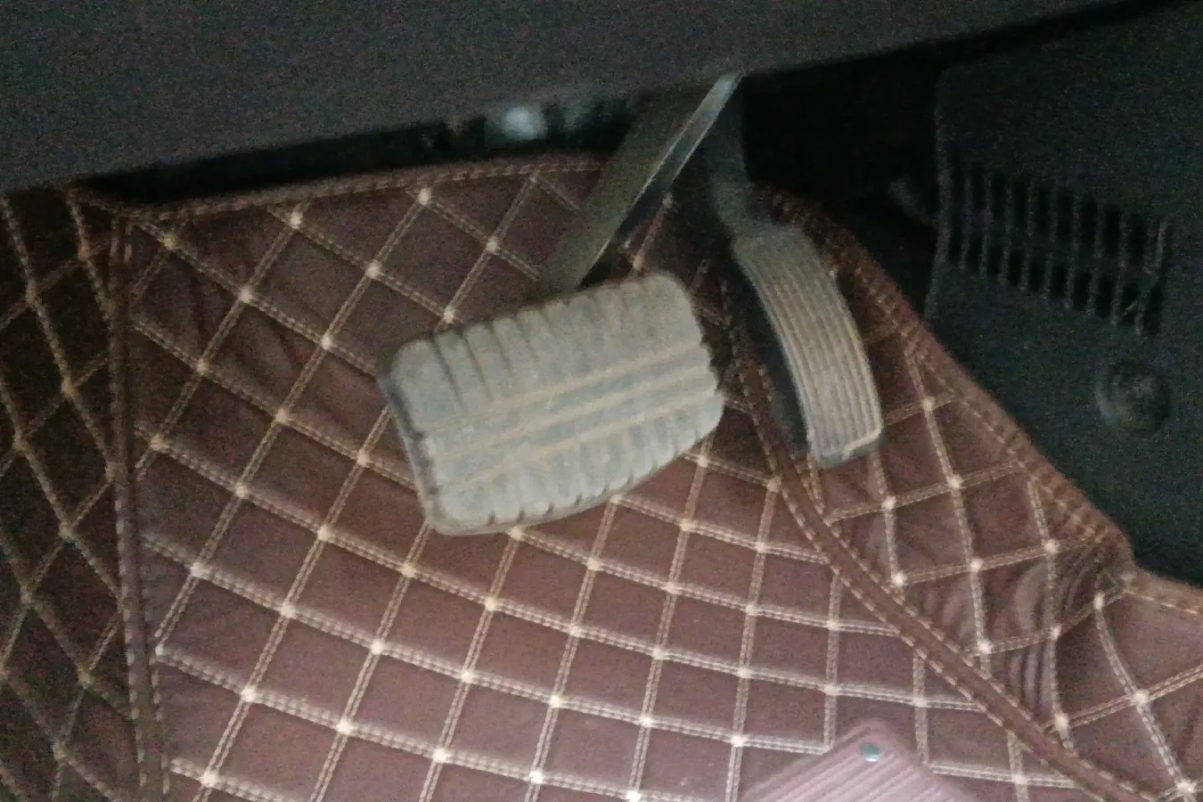 2021 EV House YOUNG BEV 38.54KWH,autocango,china used car exporter,china ev exporter,chinese used car exporter,chinese used ev exporter