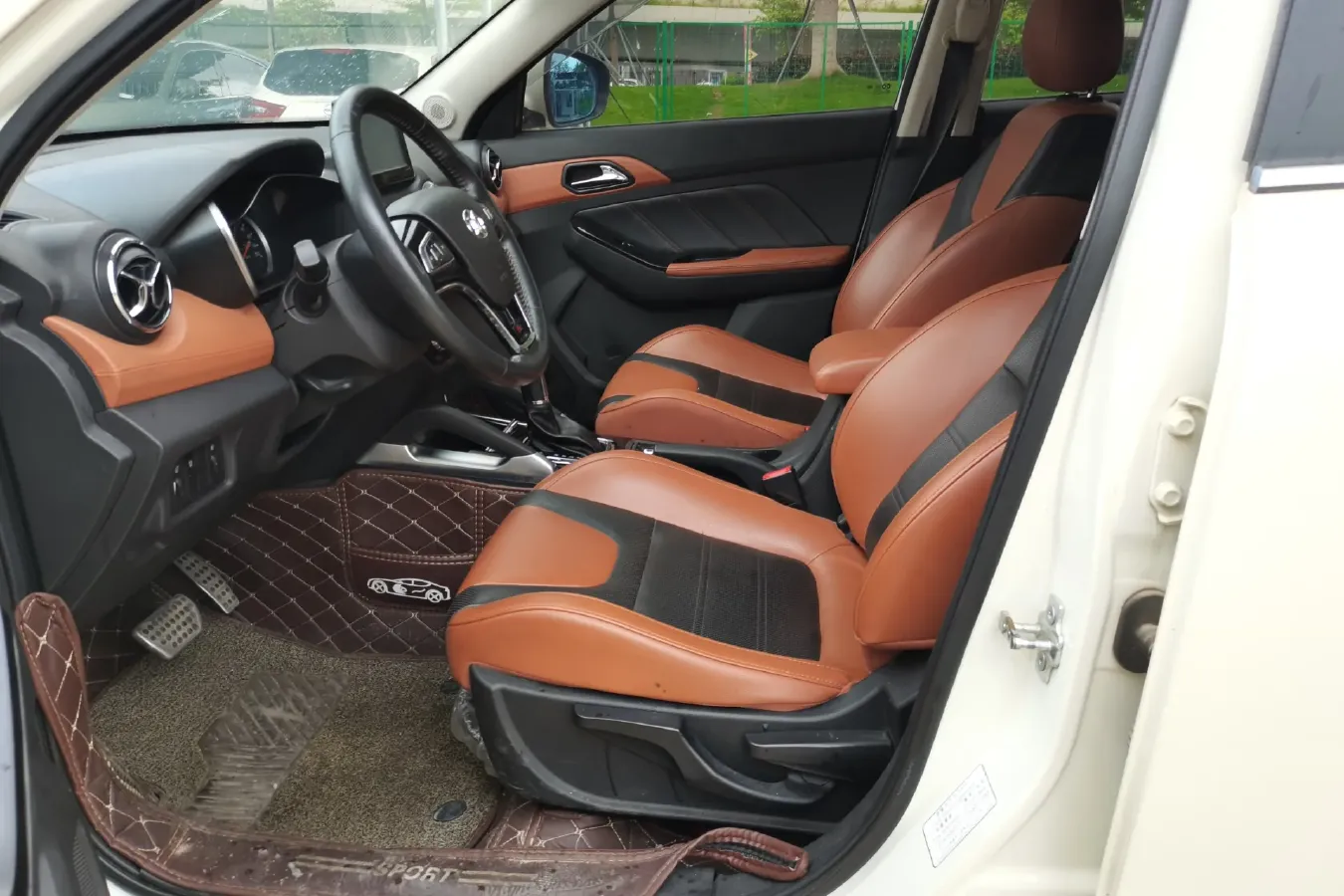 2016 BeiJing Auto Senova X35 1.5L 116HP L4 4AT,autocango,china used car exporter,china ev exporter,chinese used car exporter,chinese used ev exporter