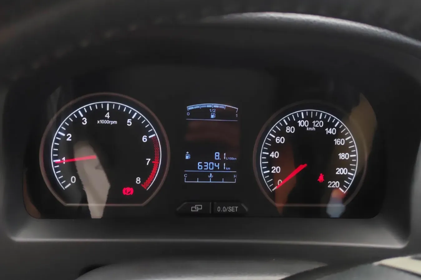 2014 DongFeng Forthing Joyear X3 1.5L 120HP L4 5MT,autocango,china used car exporter,china ev exporter,chinese used car exporter,chinese used ev exporter