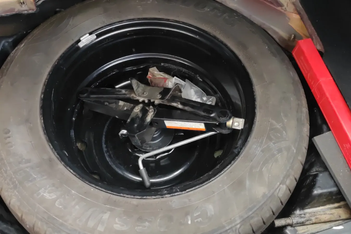 2014 DongFeng Forthing Joyear X3 1.5L 120HP L4 5MT,autocango,china used car exporter,china ev exporter,chinese used car exporter,chinese used ev exporter