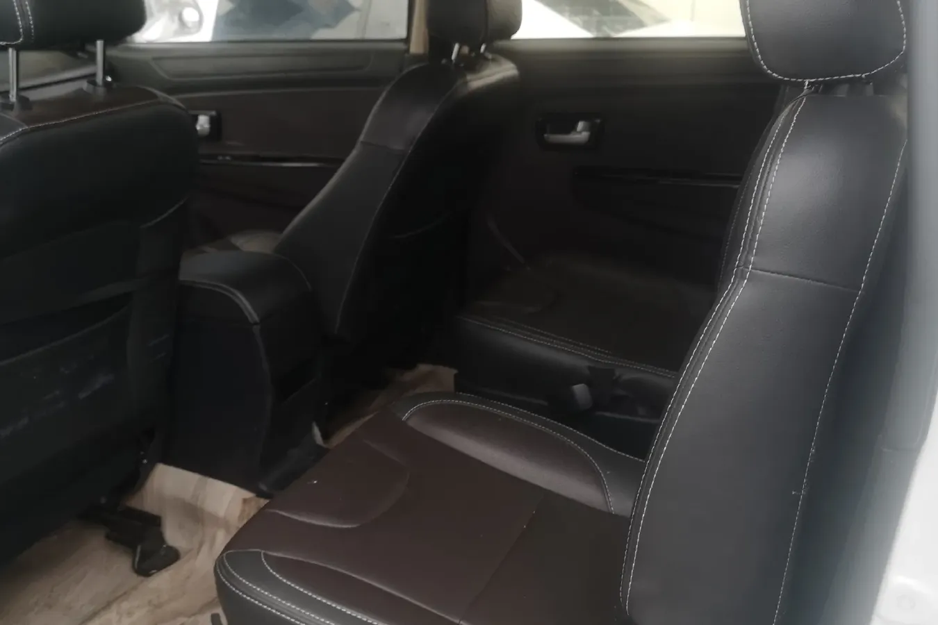 2018 DongFeng Fengon Fengon 330 1.5L 109HP L4 5MT,autocango,china used car exporter,china ev exporter,chinese used car exporter,chinese used ev exporter
