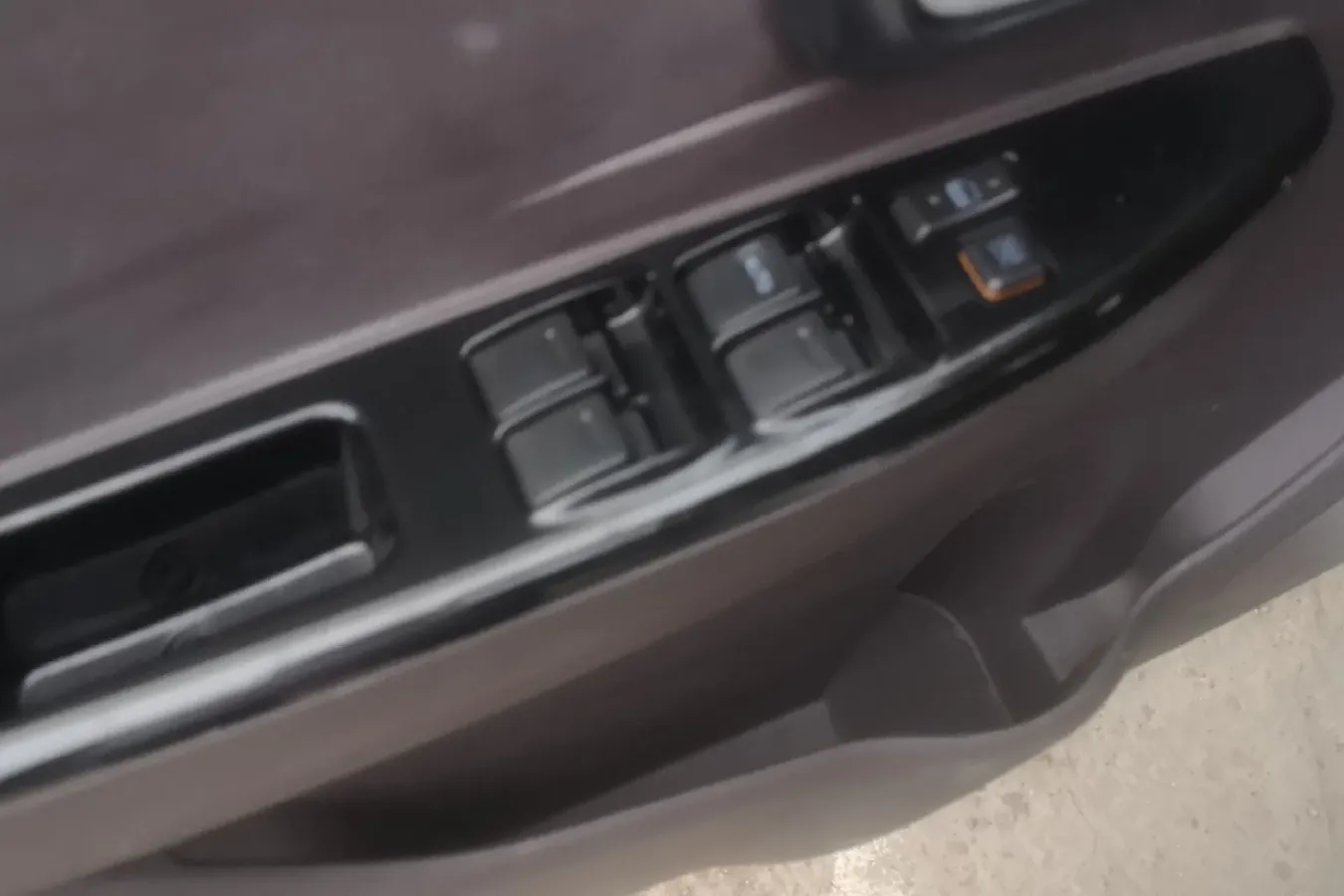 2018 DongFeng Fengon Fengon 330 1.5L 109HP L4 5MT,autocango,china used car exporter,china ev exporter,chinese used car exporter,chinese used ev exporter