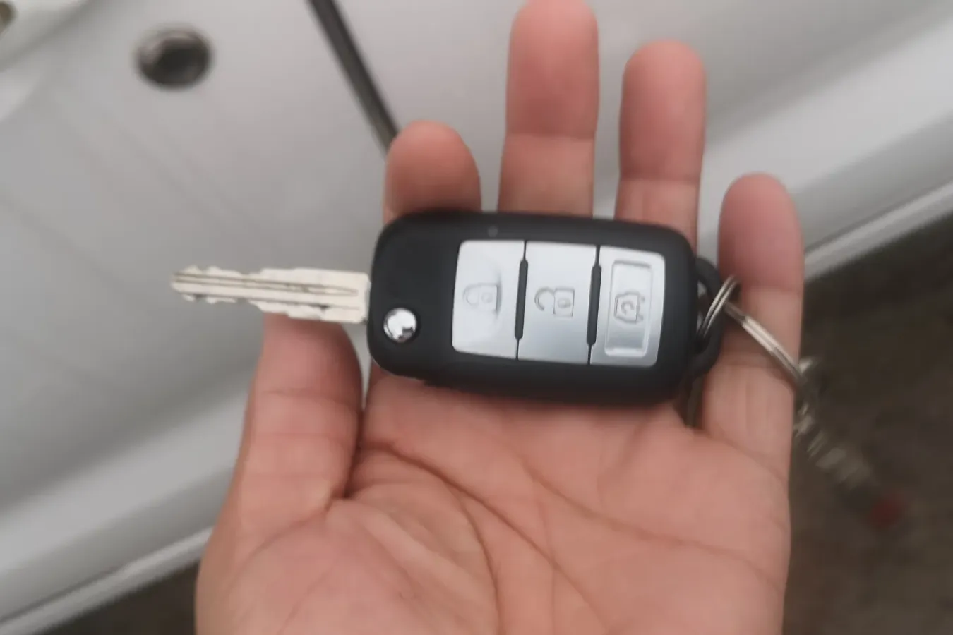 2018 DongFeng Fengon Fengon 330 1.5L 109HP L4 5MT,autocango,china used car exporter,china ev exporter,chinese used car exporter,chinese used ev exporter