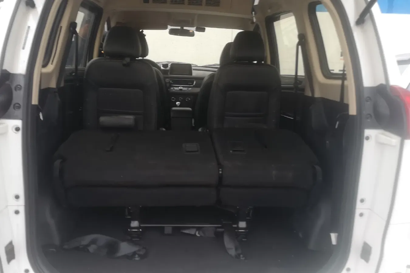 2018 DongFeng Fengon Fengon 330 1.5L 109HP L4 5MT,autocango,china used car exporter,china ev exporter,chinese used car exporter,chinese used ev exporter