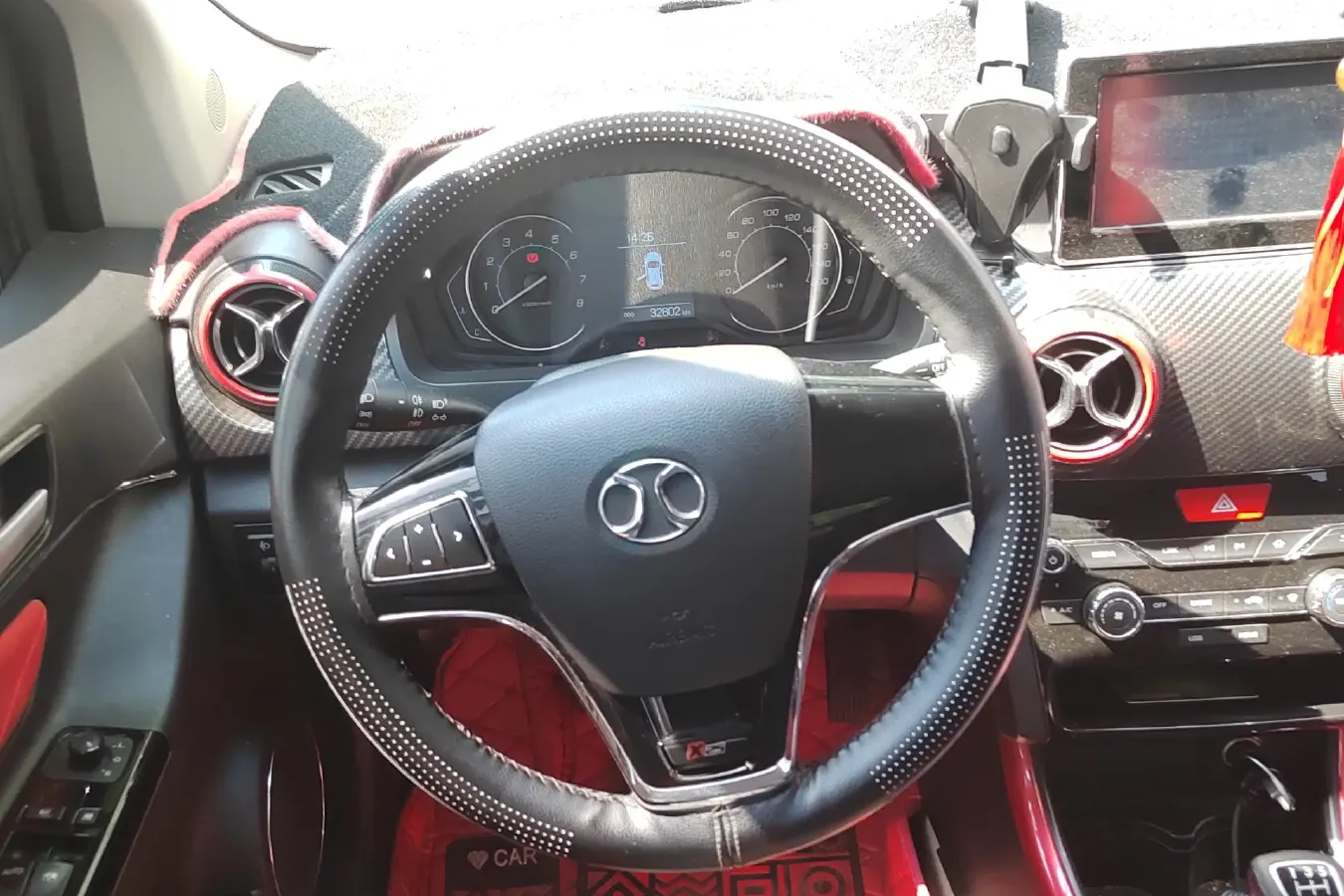 2015 BeiJing Auto Senova X25 1.5L 116HP L4 5MT,autocango,china used car exporter,china ev exporter,chinese used car exporter,chinese used ev exporter