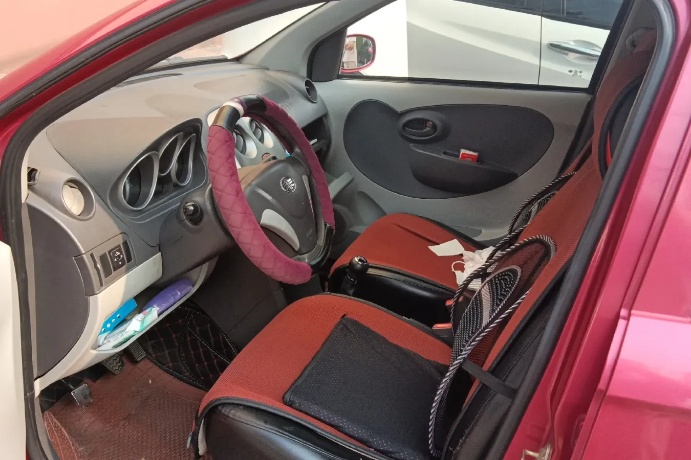 2010 FAW Vita V2 1.3L 91HP L4 5MT,autocango,china used car exporter,china ev exporter,chinese used car exporter,chinese used ev exporter