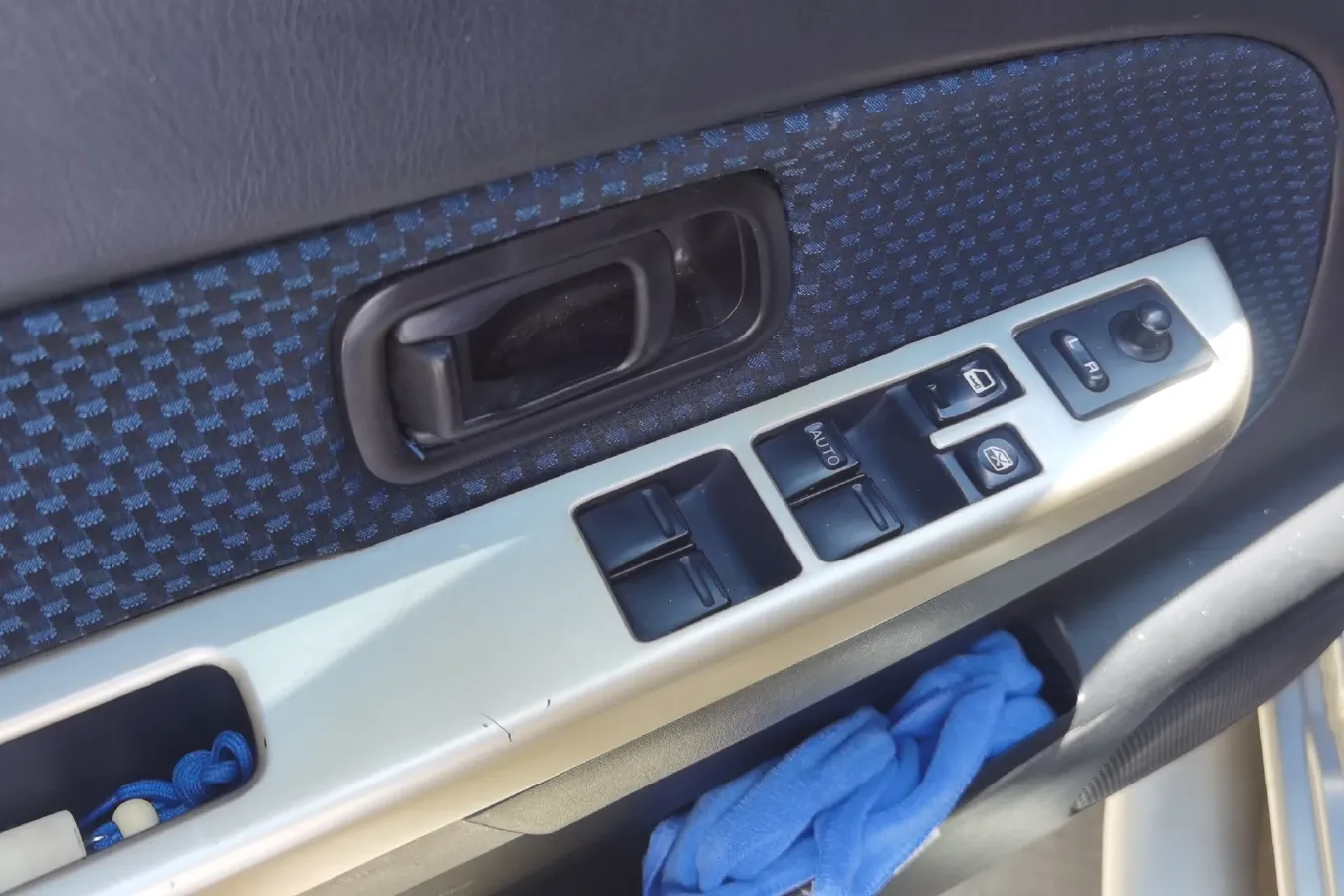 2013 Nissan Paladin 2.4L 150HP L4 5MT,autocango,china used car exporter,china ev exporter,chinese used car exporter,chinese used ev exporter