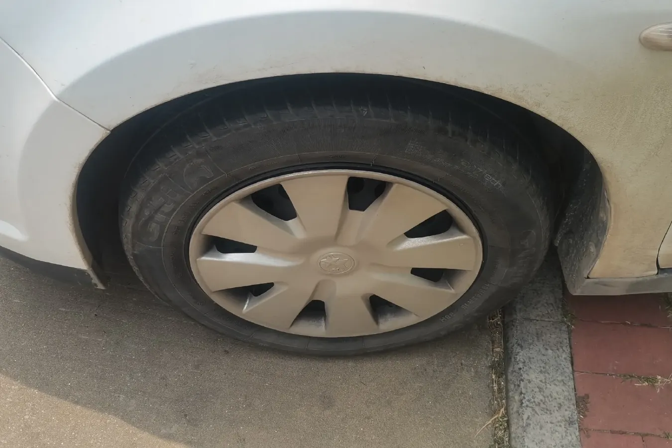 2013 Venucia R50 1.6L 117HP L4 4AT,autocango,china used car exporter,china ev exporter,chinese used car exporter,chinese used ev exporter