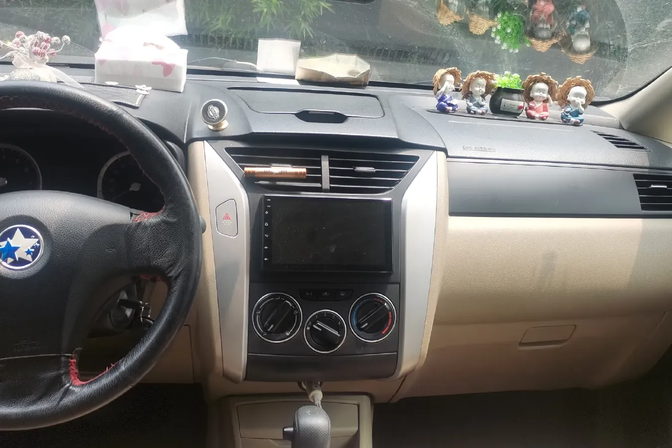 2013 Venucia R50 1.6L 117HP L4 4AT,autocango,china used car exporter,china ev exporter,chinese used car exporter,chinese used ev exporter