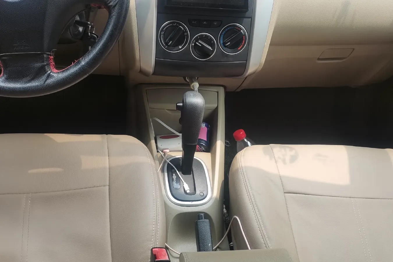 2013 Venucia R50 1.6L 117HP L4 4AT,autocango,china used car exporter,china ev exporter,chinese used car exporter,chinese used ev exporter