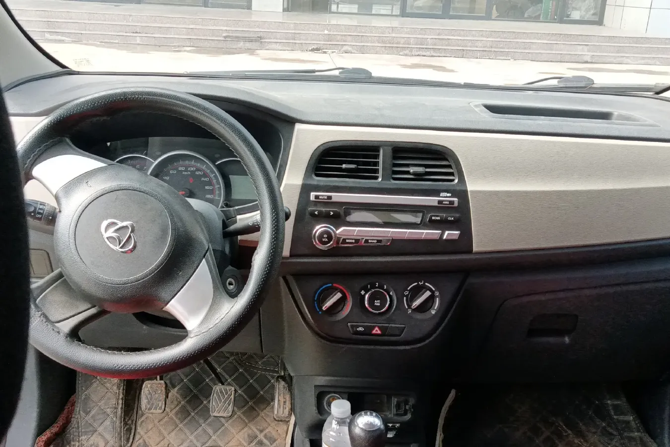 2015 ChangAn Oshan Eulove 1.2L 90HP L4 5MT,autocango,china used car exporter,china ev exporter,chinese used car exporter,chinese used ev exporter