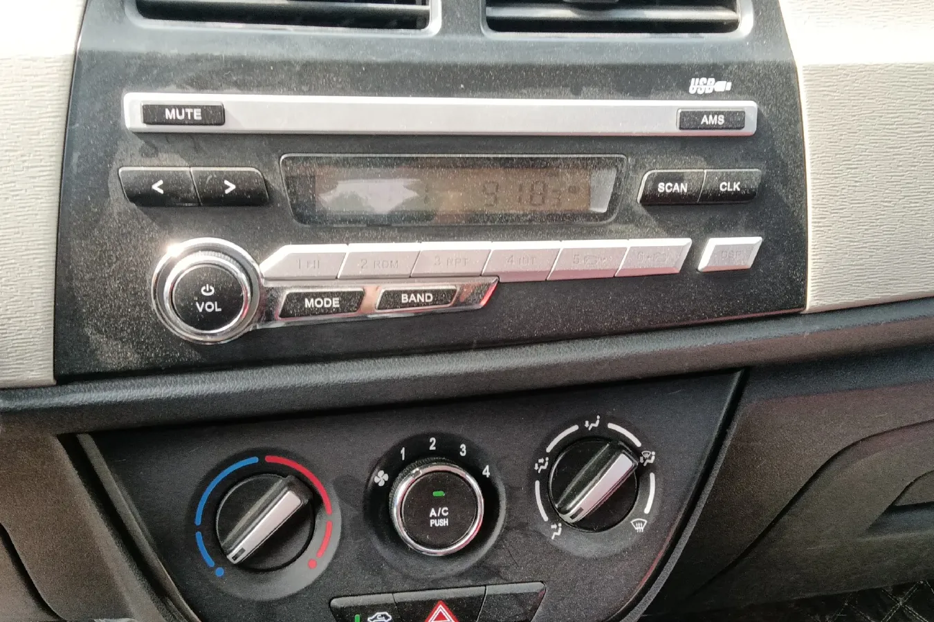 2015 ChangAn Oshan Eulove 1.2L 90HP L4 5MT,autocango,china used car exporter,china ev exporter,chinese used car exporter,chinese used ev exporter