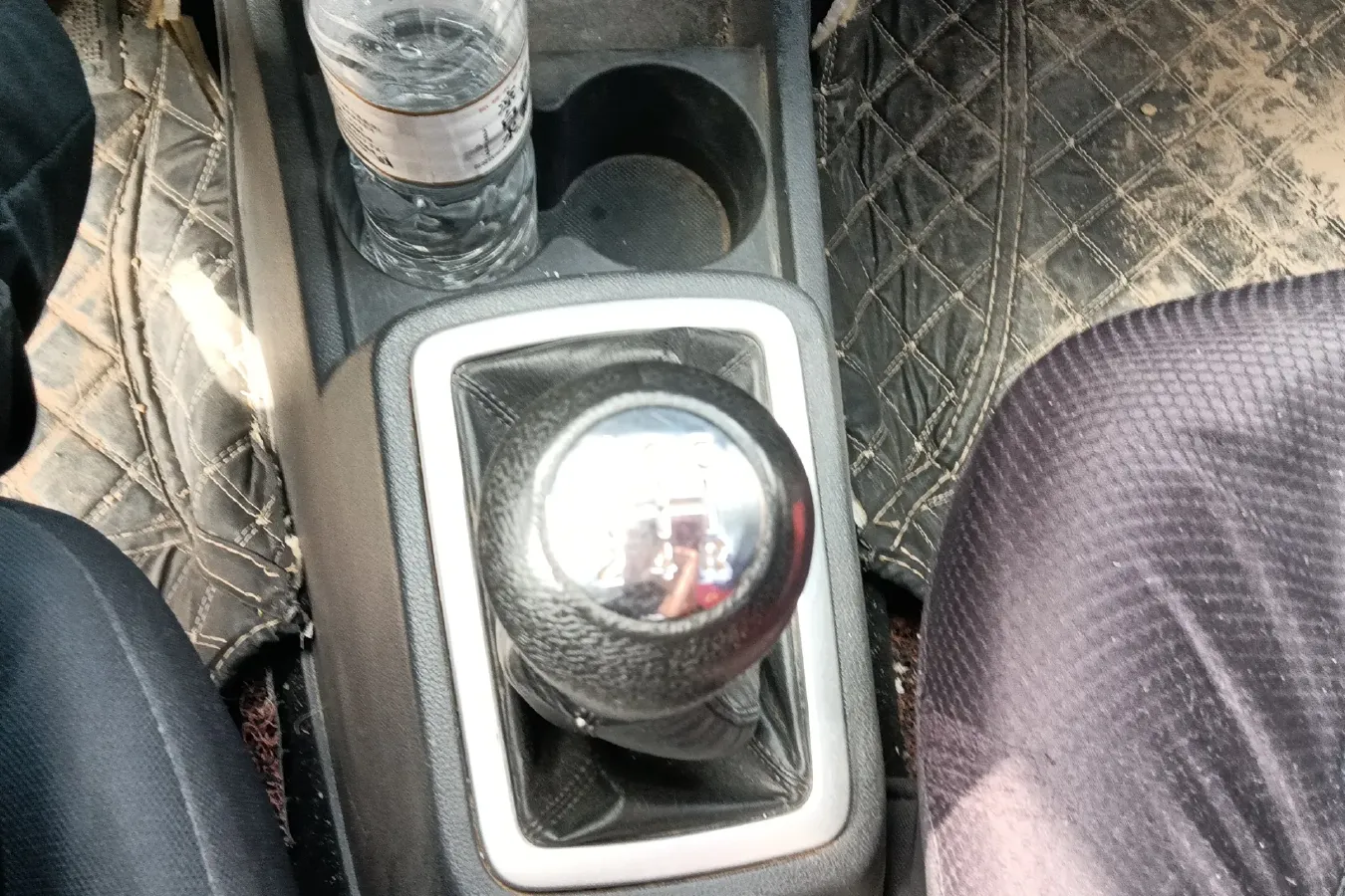 2015 ChangAn Oshan Eulove 1.2L 90HP L4 5MT,autocango,china used car exporter,china ev exporter,chinese used car exporter,chinese used ev exporter