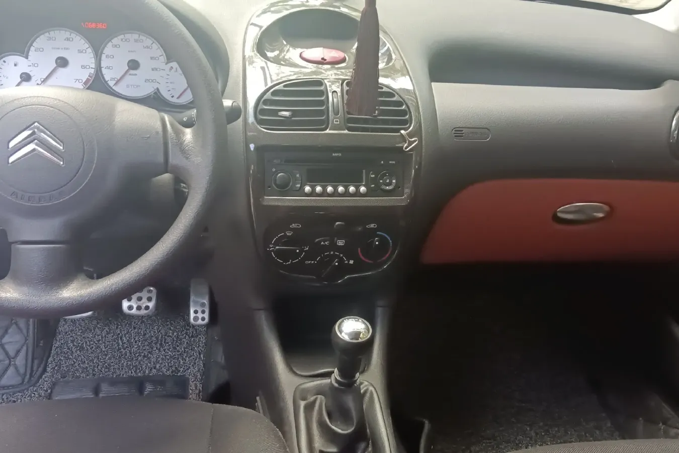 2012 Citroen C2 1.4L 76HP L4 5MT,autocango,china used car exporter,china ev exporter,chinese used car exporter,chinese used ev exporter