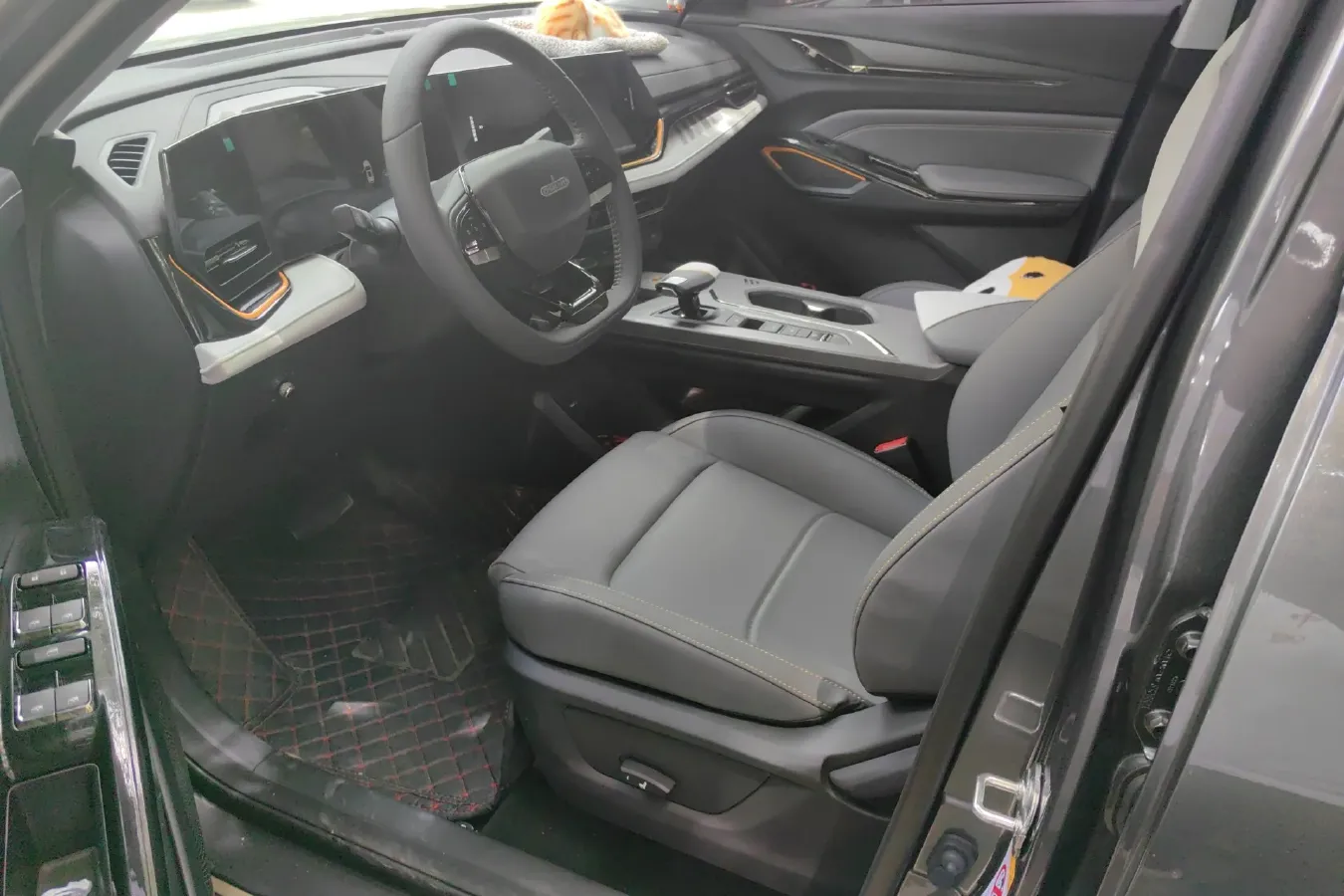 2023 ChangAn Oshan X5 Plus 1.5T 188HP L4 7DCT,autocango,china used car exporter,china ev exporter,chinese used car exporter,chinese used ev exporter