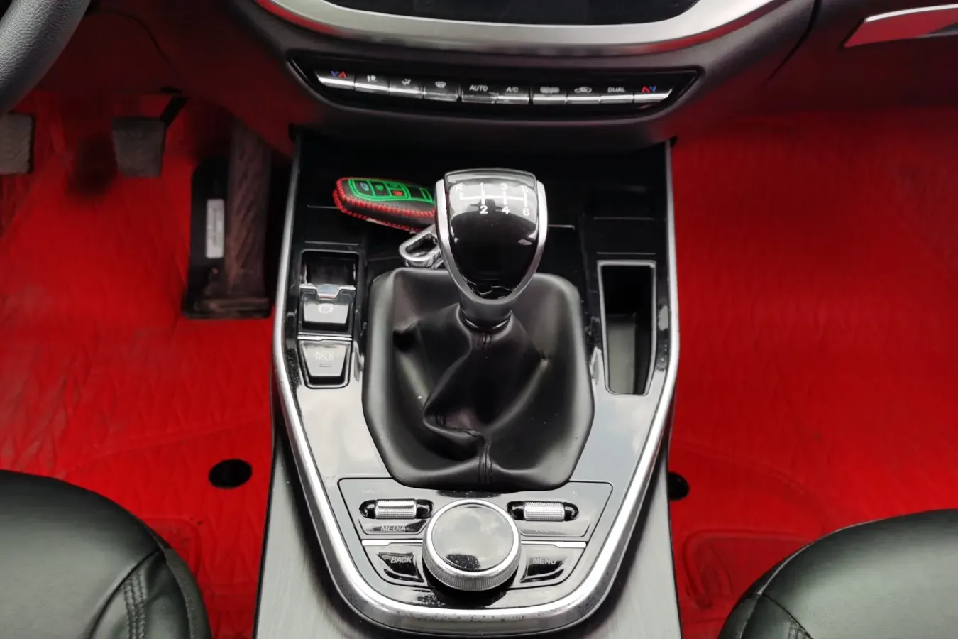 2018 Soueast DX7 1.5T 156HP L4 6MT,autocango,china used car exporter,china ev exporter,chinese used car exporter,chinese used ev exporter