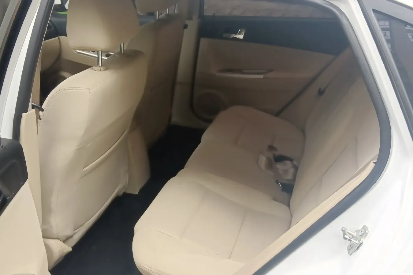 2013 Brilliance Auto H330 1.5L 105HP L4 4AT,autocango,china used car exporter,china ev exporter,chinese used car exporter,chinese used ev exporter