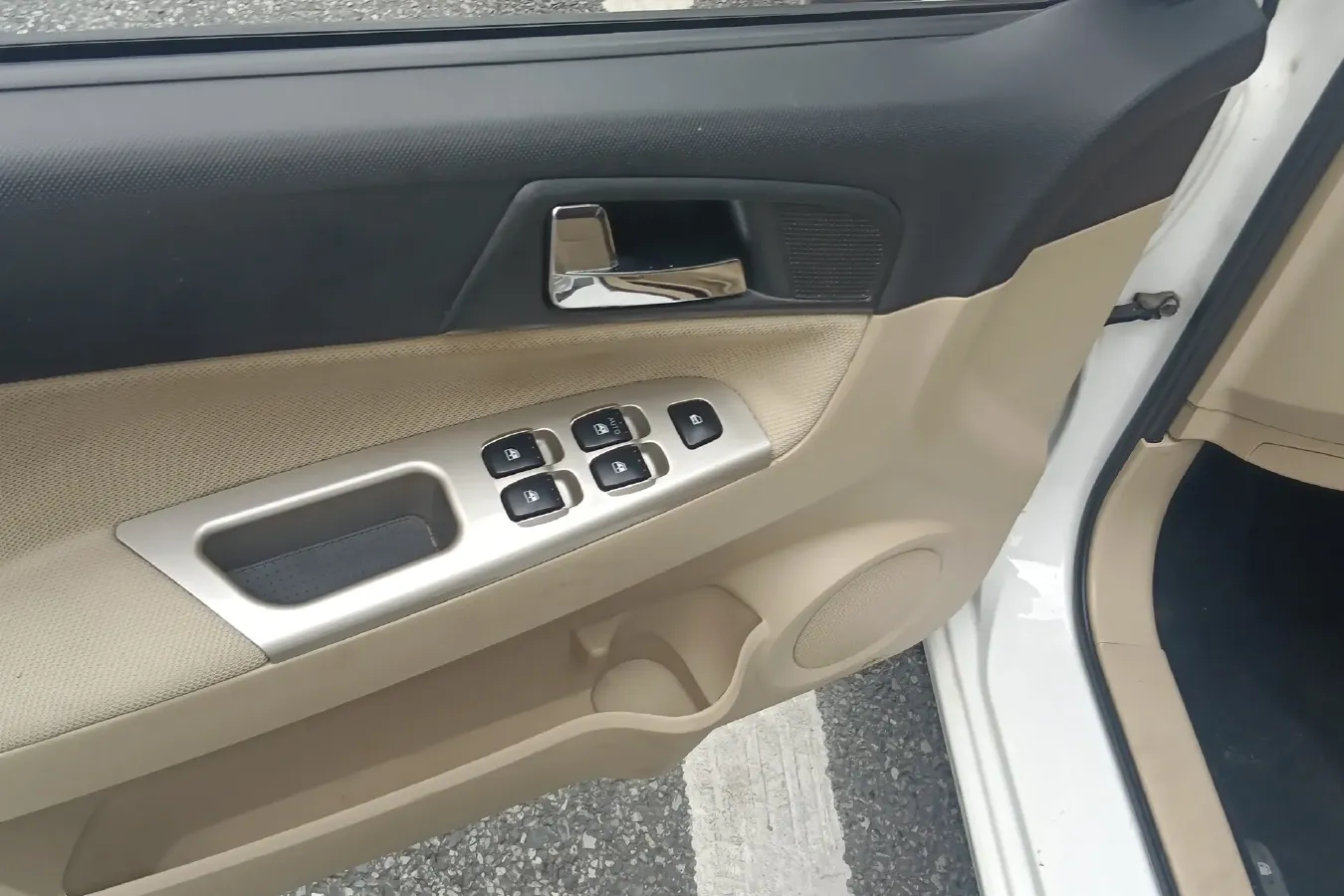 2013 Brilliance Auto H330 1.5L 105HP L4 4AT,autocango,china used car exporter,china ev exporter,chinese used car exporter,chinese used ev exporter