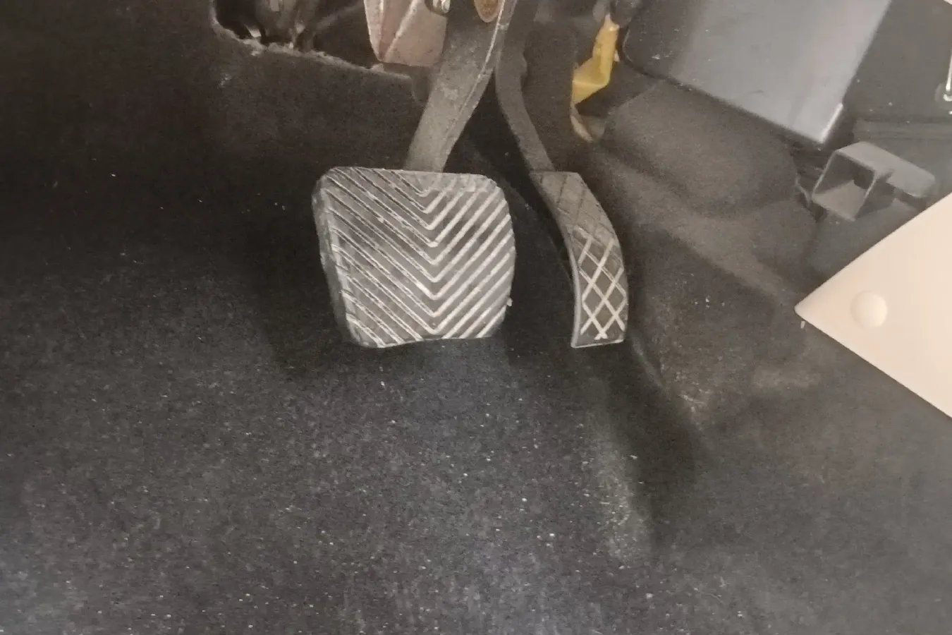 2013 Brilliance Auto H330 1.5L 105HP L4 4AT,autocango,china used car exporter,china ev exporter,chinese used car exporter,chinese used ev exporter