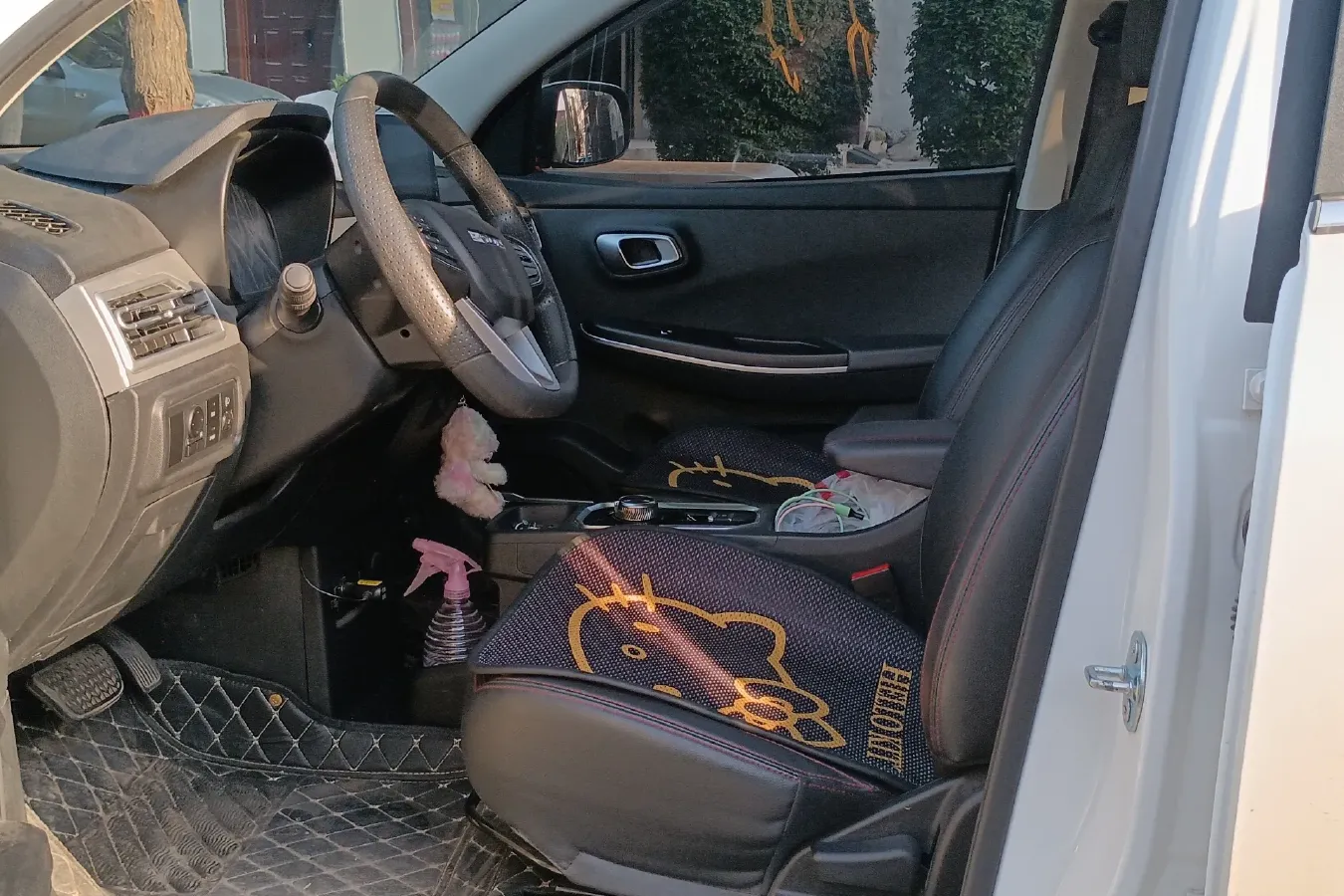 2021 DaYun YueHu BEV 32.85KWH,autocango,china used car exporter,china ev exporter,chinese used car exporter,chinese used ev exporter