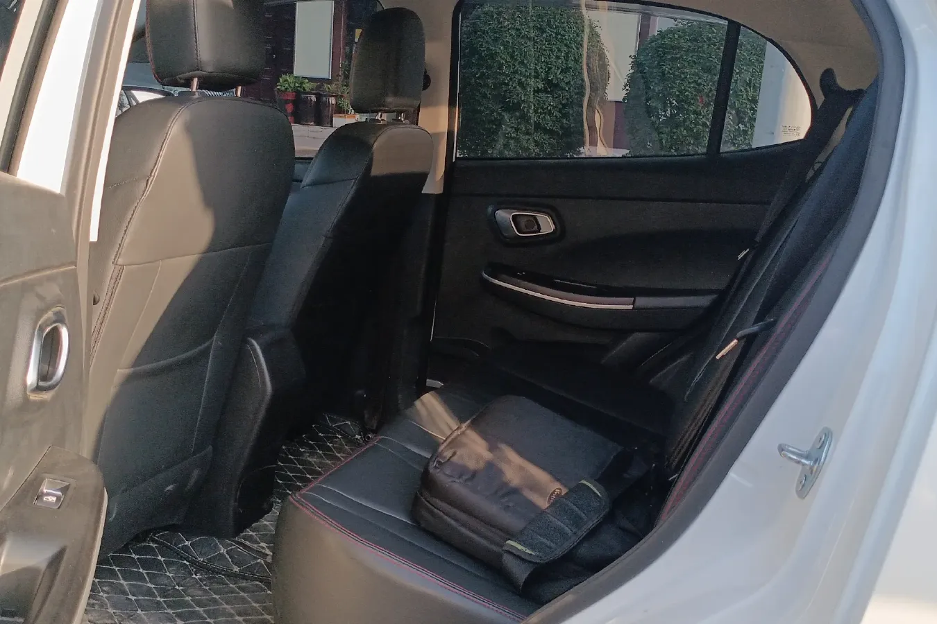 2021 DaYun YueHu BEV 32.85KWH,autocango,china used car exporter,china ev exporter,chinese used car exporter,chinese used ev exporter