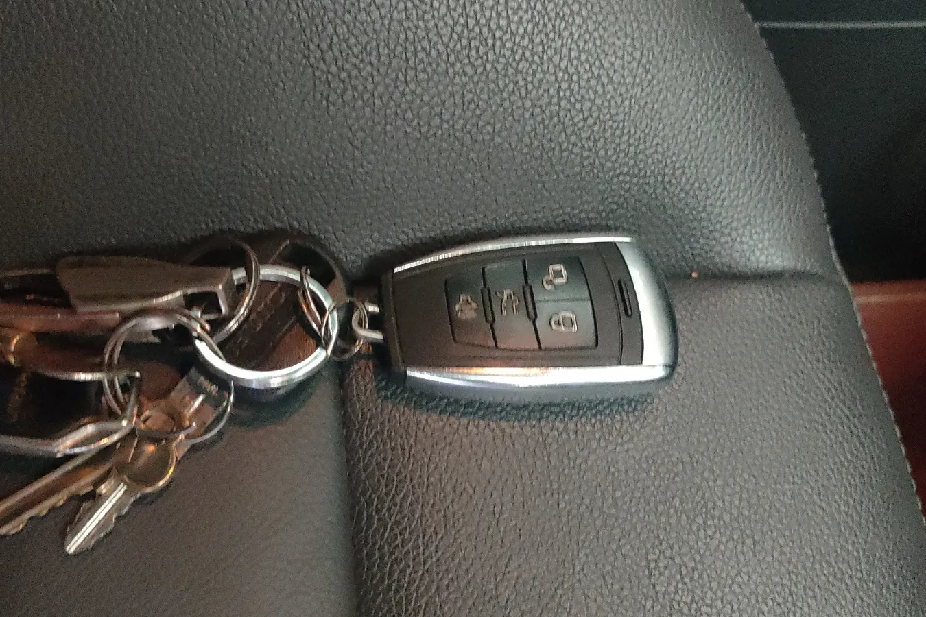 2015 BeiJing Auto Senova X65 2.0T 177HP L4 6AT,autocango,china used car exporter,china ev exporter,chinese used car exporter,chinese used ev exporter