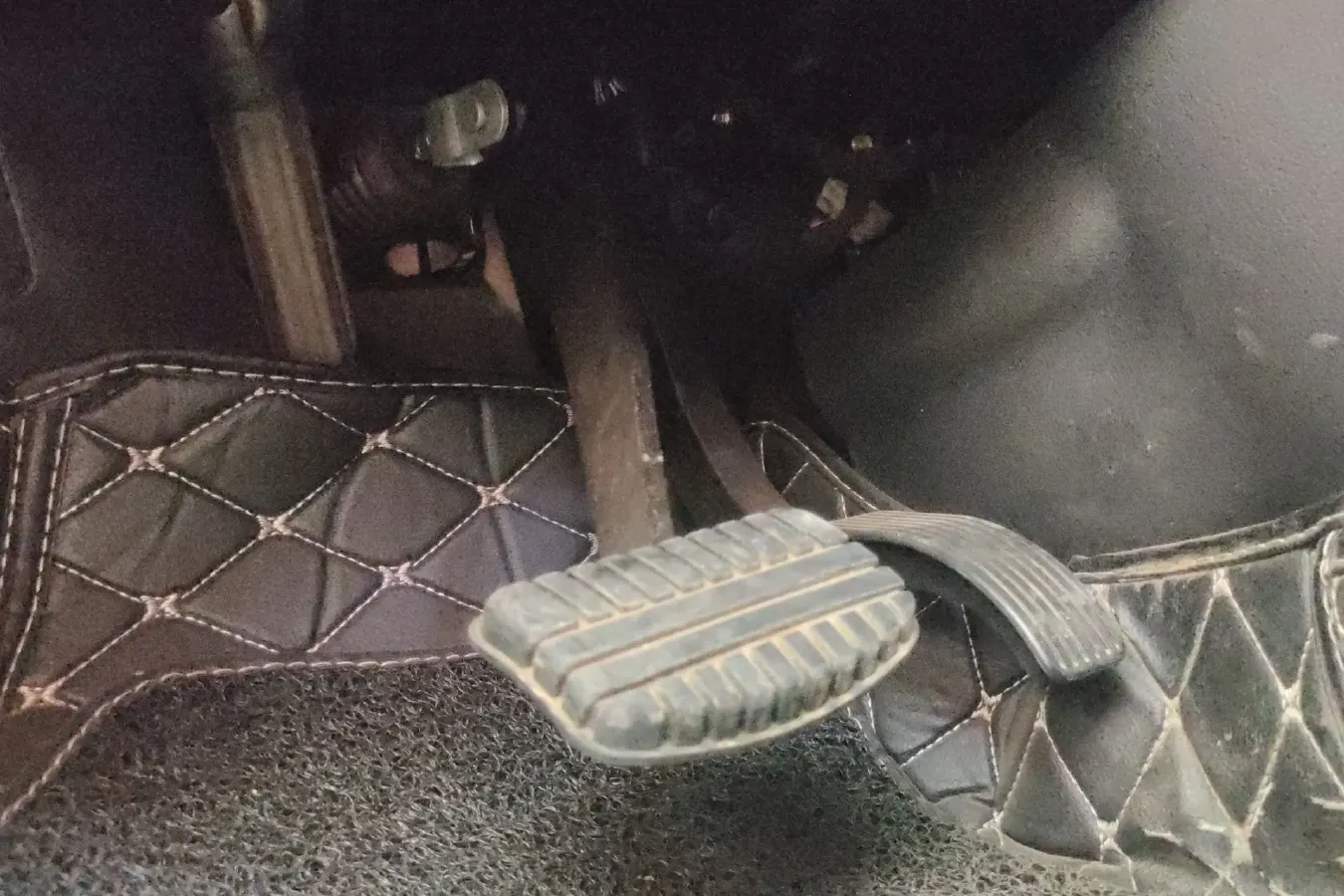 2017 Leopaard CS9 1.5L 113HP L4 CVT,autocango,china used car exporter,china ev exporter,chinese used car exporter,chinese used ev exporter