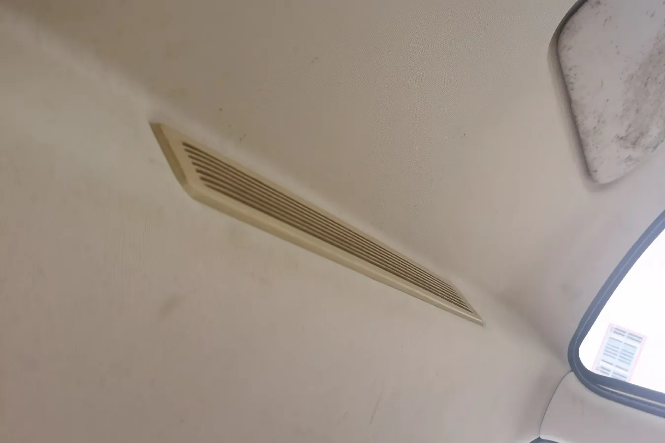 2013 DongFeng Fengon Fengon 1.5L 116HP L4 5MT,autocango,china used car exporter,china ev exporter,chinese used car exporter,chinese used ev exporter