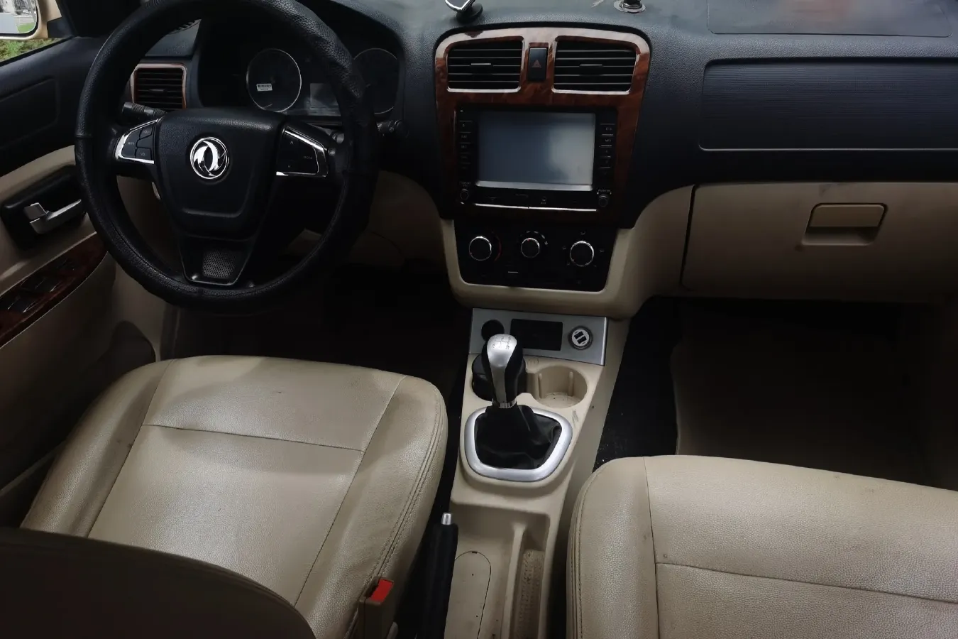 2013 DongFeng Fengon Fengon 1.5L 116HP L4 5MT,autocango,china used car exporter,china ev exporter,chinese used car exporter,chinese used ev exporter