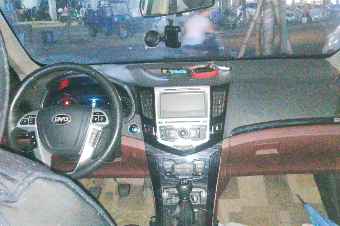 2015 BYD SuRui 1.5L 109HP L4 5MT,autocango,china used car exporter,china ev exporter,chinese used car exporter,chinese used ev exporter