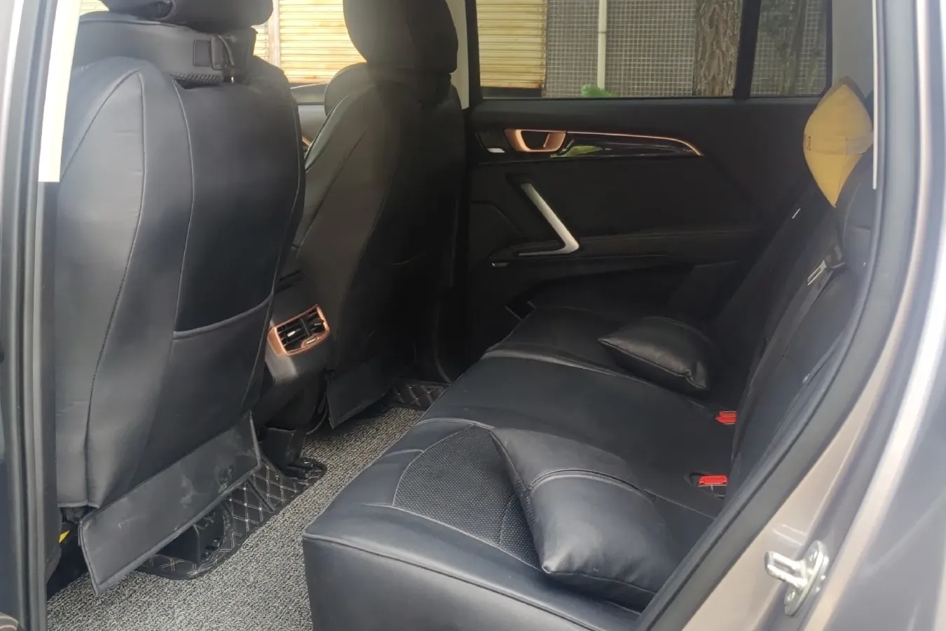 2019 BaoJun RS-5 1.5T 147HP L4 CVT,autocango,china used car exporter,china ev exporter,chinese used car exporter,chinese used ev exporter