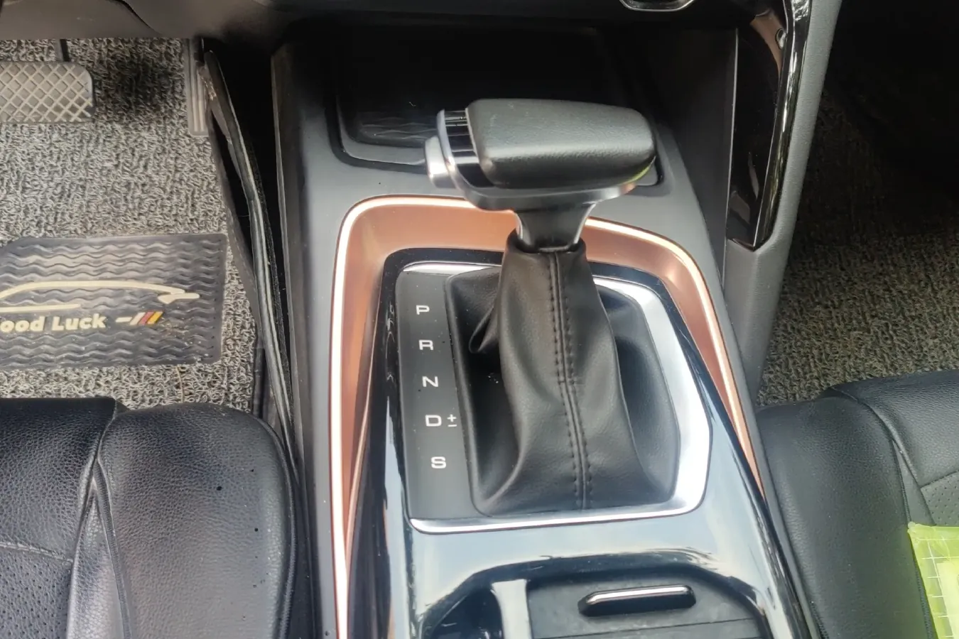 2019 BaoJun RS-5 1.5T 147HP L4 CVT,autocango,china used car exporter,china ev exporter,chinese used car exporter,chinese used ev exporter