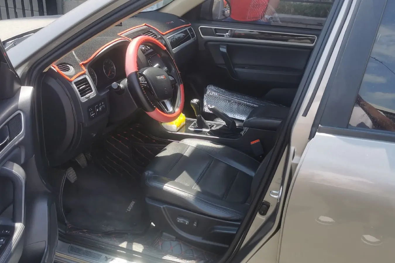 2015 Yema T70 1.8L 133HP L4 5MT,autocango,china used car exporter,china ev exporter,chinese used car exporter,chinese used ev exporter