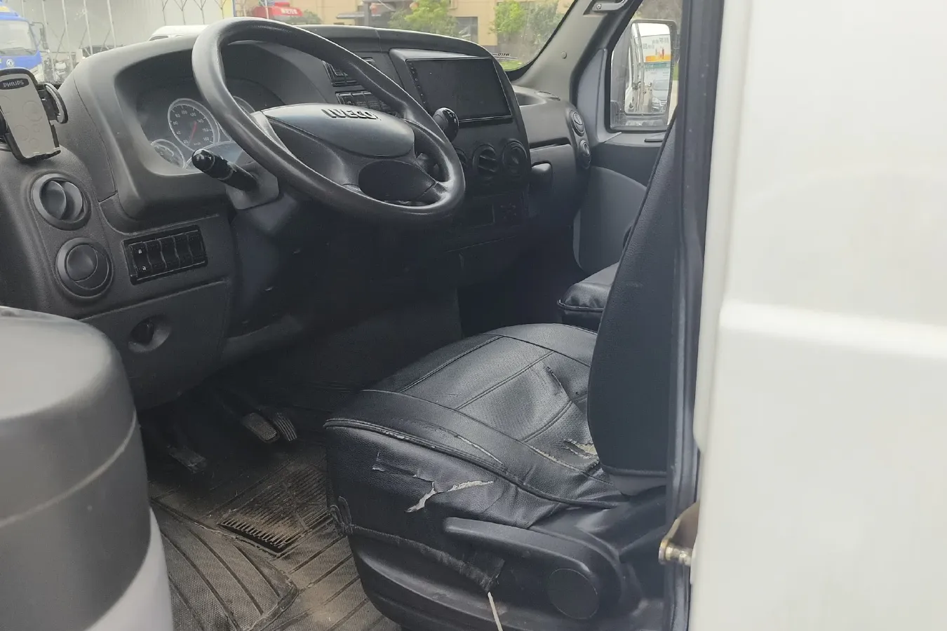 2012 Iveco BaoDi 2.5T 122HP L4 5MT,autocango,china used car exporter,china ev exporter,chinese used car exporter,chinese used ev exporter