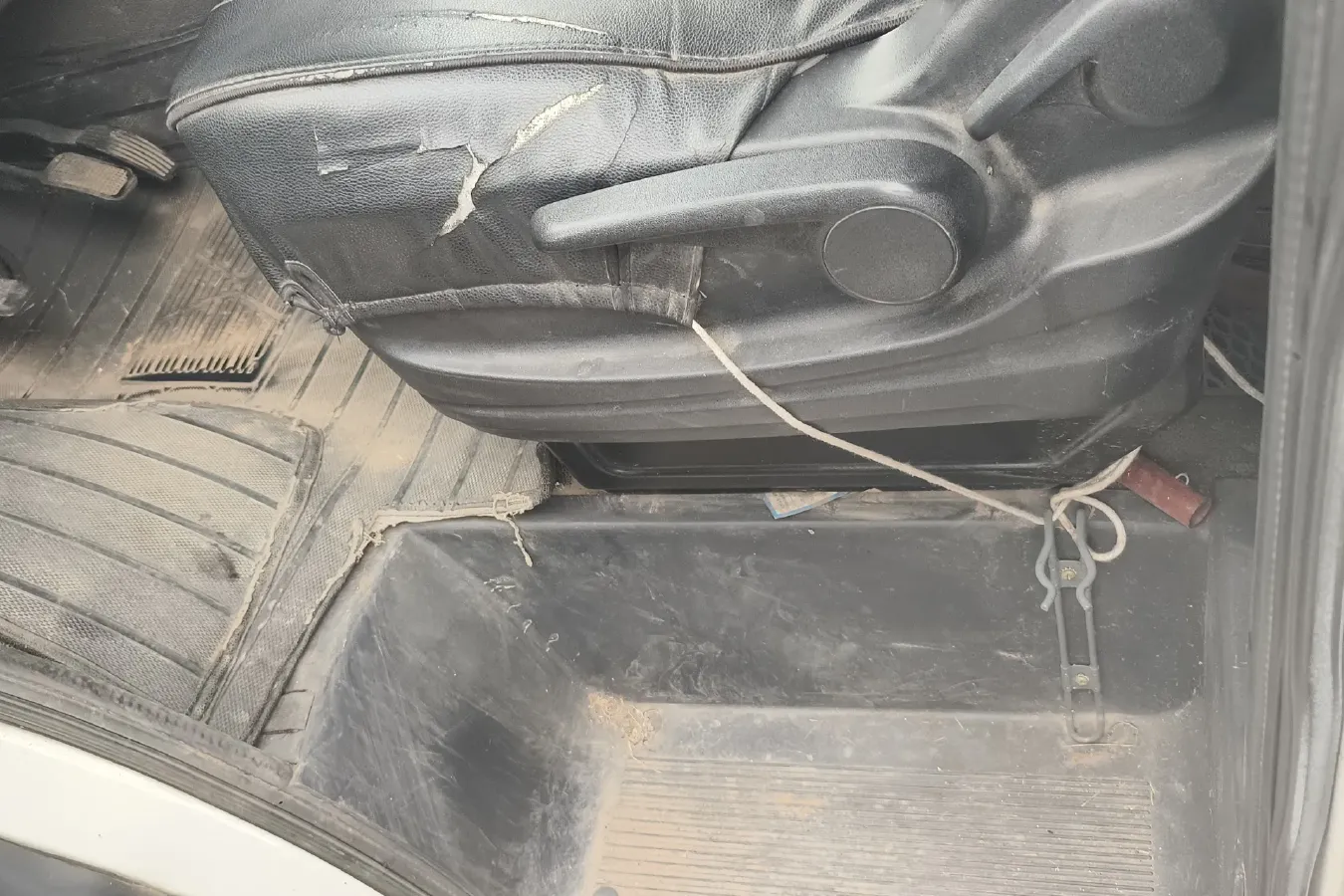 2012 Iveco BaoDi 2.5T 122HP L4 5MT,autocango,china used car exporter,china ev exporter,chinese used car exporter,chinese used ev exporter