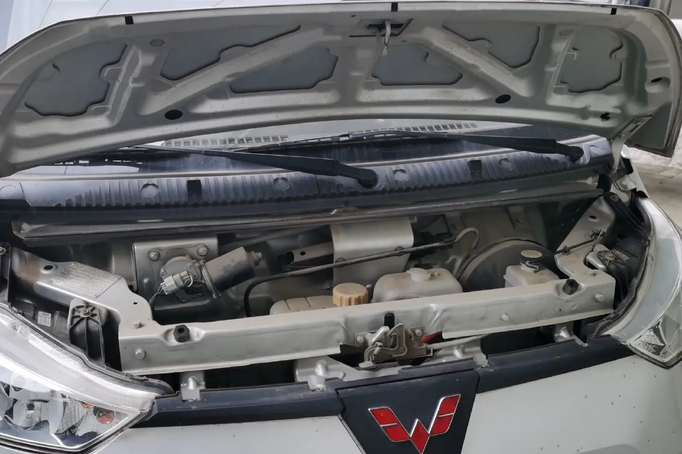 2021 WuLing Electric Truck BEV 41.86KWH,autocango,china used car exporter,china ev exporter,chinese used car exporter,chinese used ev exporter