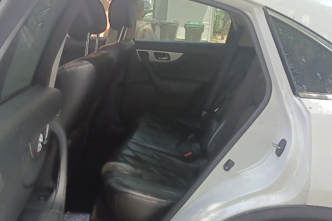 2013 Infiniti QX70 3.7L 351HP V6 7AT,autocango,china used car exporter,china ev exporter,chinese used car exporter,chinese used ev exporter