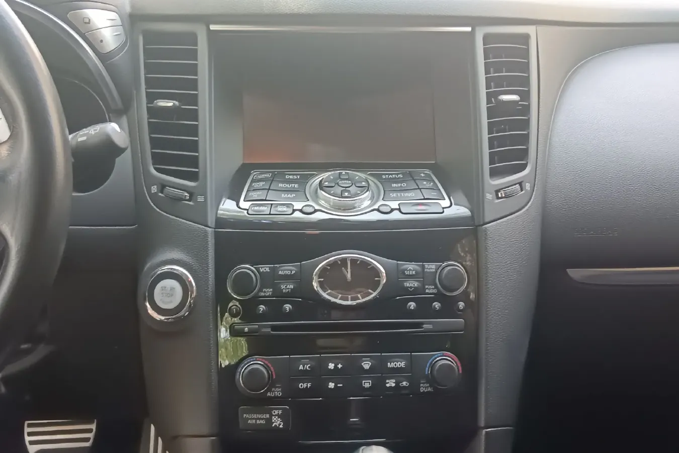 2013 Infiniti QX70 3.7L 351HP V6 7AT,autocango,china used car exporter,china ev exporter,chinese used car exporter,chinese used ev exporter