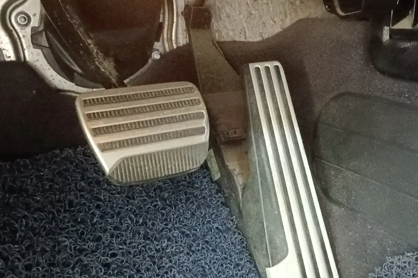 2013 Infiniti QX70 3.7L 351HP V6 7AT,autocango,china used car exporter,china ev exporter,chinese used car exporter,chinese used ev exporter