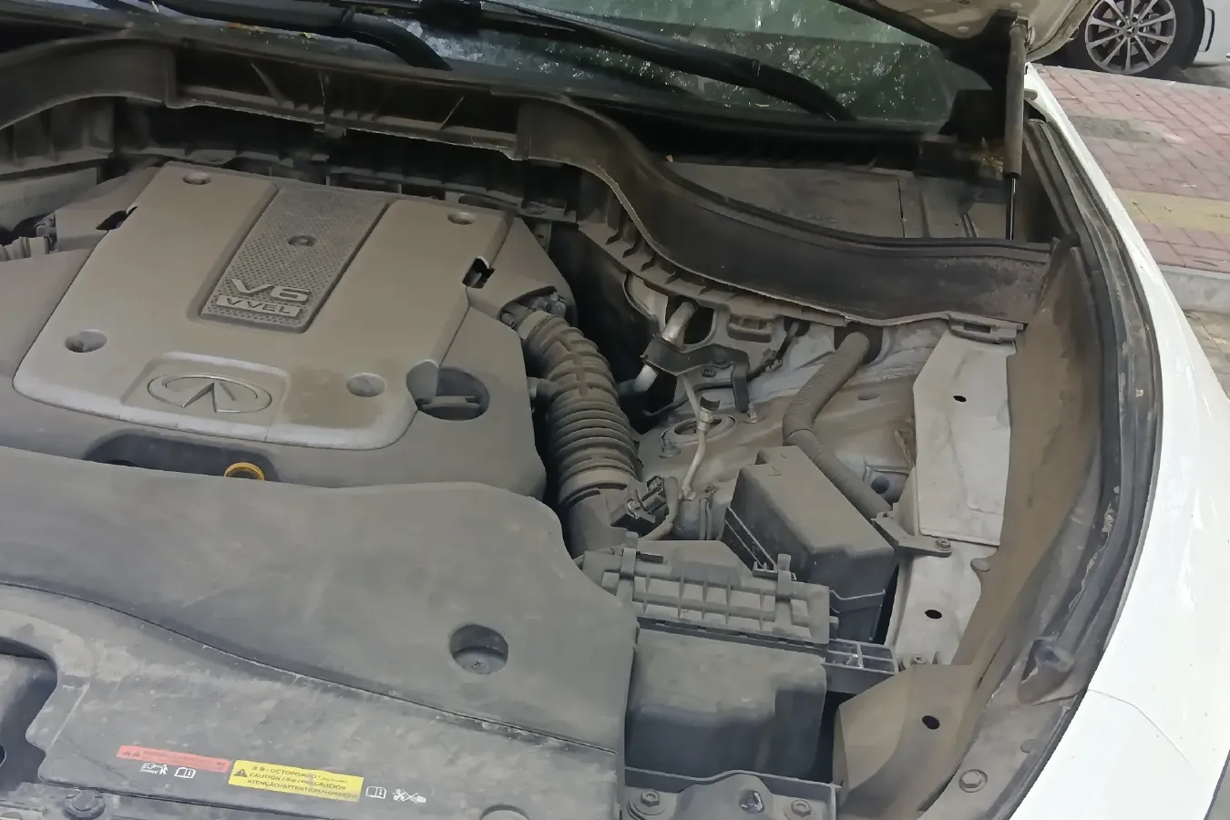 2013 Infiniti QX70 3.7L 351HP V6 7AT,autocango,china used car exporter,china ev exporter,chinese used car exporter,chinese used ev exporter