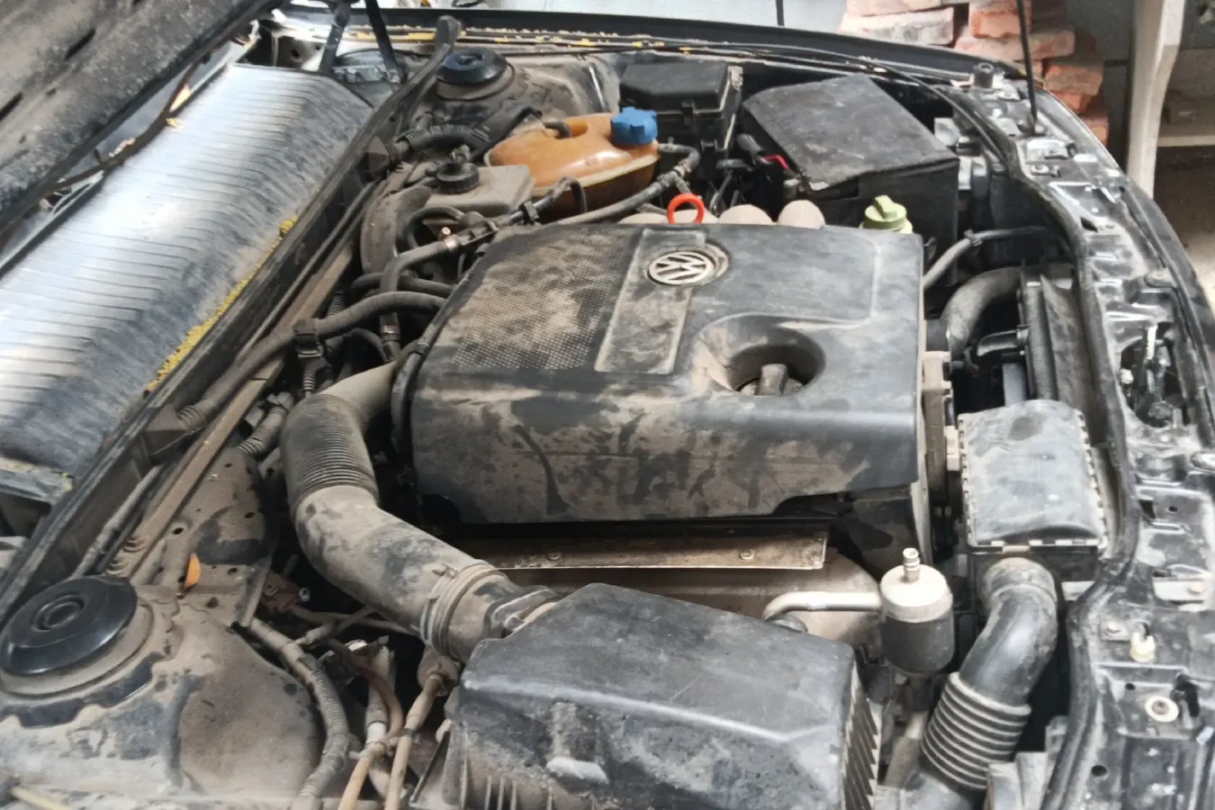 2008 Volkswagen Santana Vista 1.8L 101HP L4 5MT,autocango,china used car exporter,china ev exporter,chinese used car exporter,chinese used ev exporter