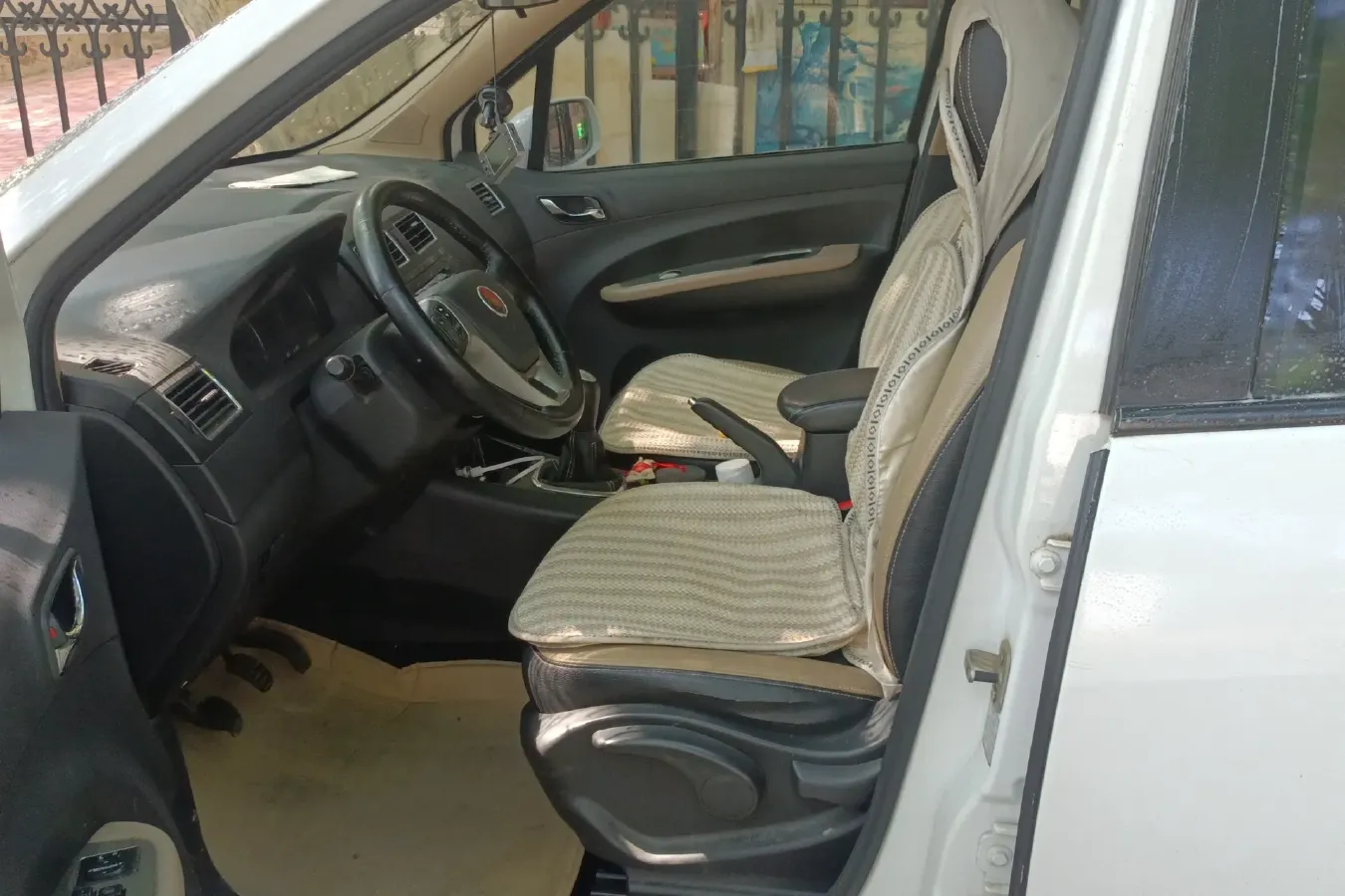 2014 DongFeng Forthing Joyear X3 1.5L 120HP L4 5MT,autocango,china used car exporter,china ev exporter,chinese used car exporter,chinese used ev exporter