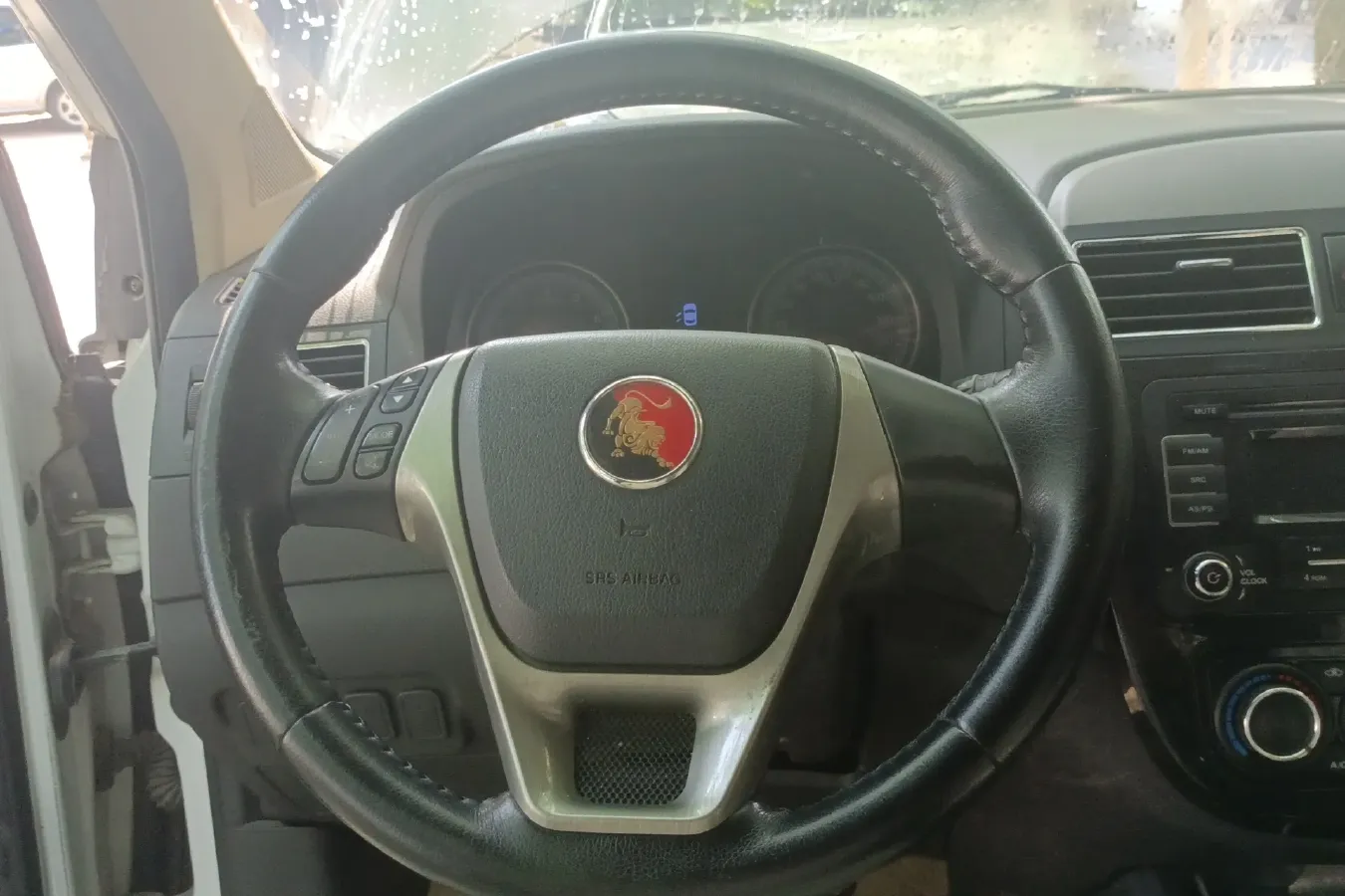 2014 DongFeng Forthing Joyear X3 1.5L 120HP L4 5MT,autocango,china used car exporter,china ev exporter,chinese used car exporter,chinese used ev exporter