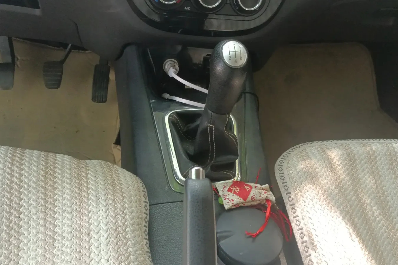 2014 DongFeng Forthing Joyear X3 1.5L 120HP L4 5MT,autocango,china used car exporter,china ev exporter,chinese used car exporter,chinese used ev exporter