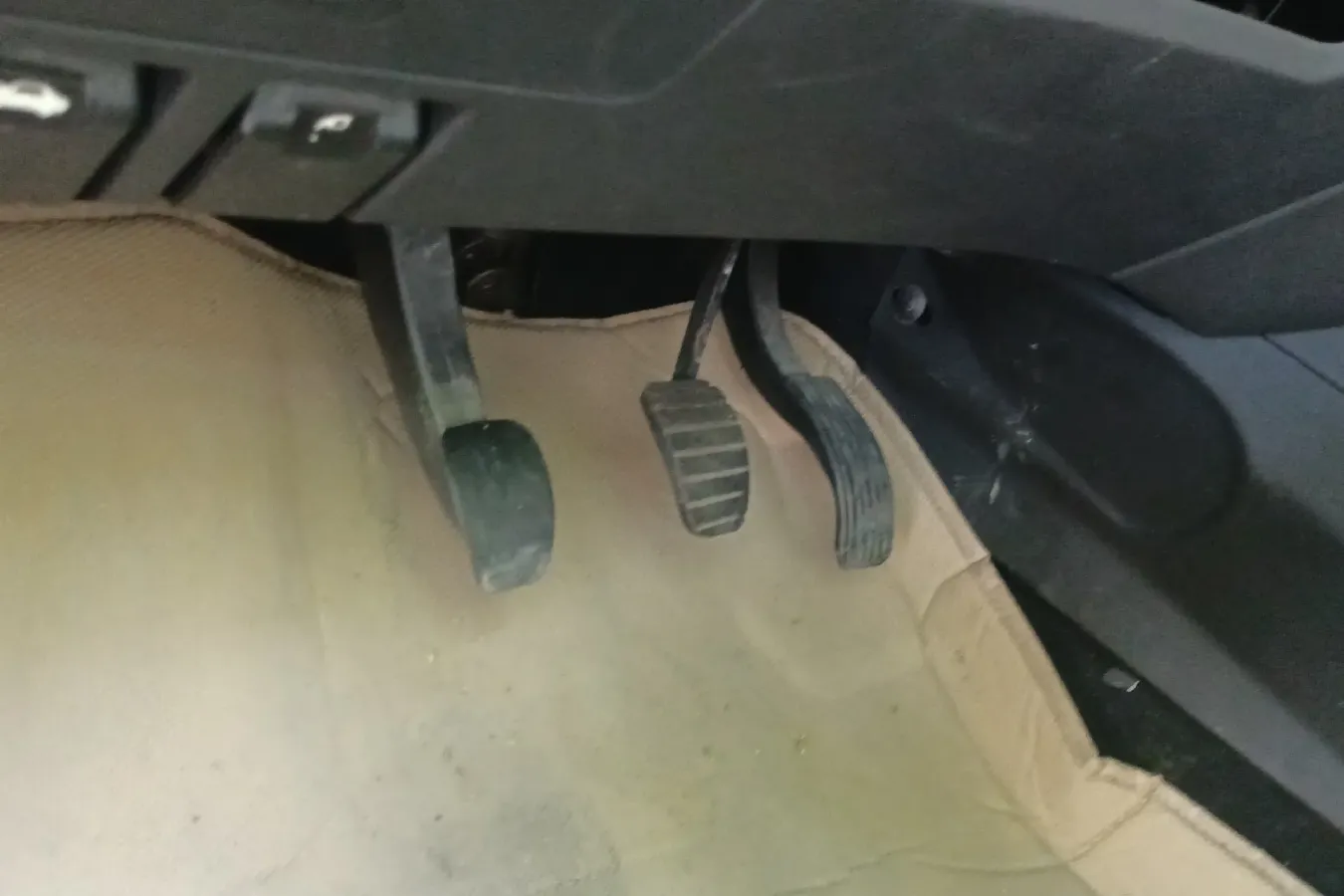 2014 DongFeng Forthing Joyear X3 1.5L 120HP L4 5MT,autocango,china used car exporter,china ev exporter,chinese used car exporter,chinese used ev exporter