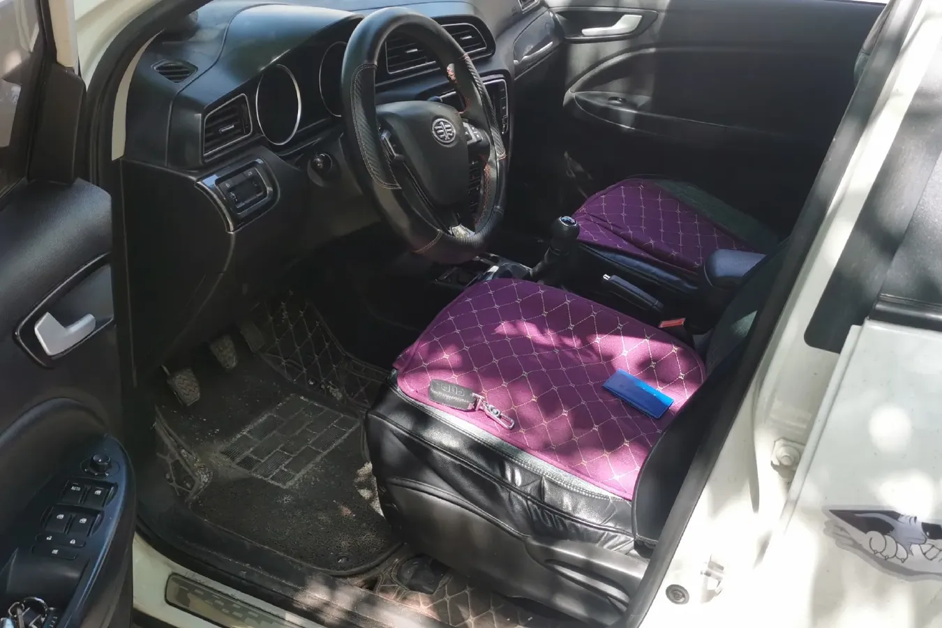 2017 FAW Jumpal D60 1.5L 113HP L4 5MT,autocango,china used car exporter,china ev exporter,chinese used car exporter,chinese used ev exporter